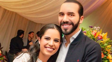 Esposa de Nayib Bukele se solidariza y envía mensaje a los hondureños