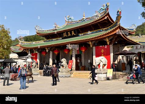 Main Gate Of Ancient Nanputuo Buddhist Temple Xiamen China Stock