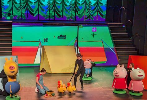 Show Peppa Pig La Divertida Cerdita Acampa En Madrid