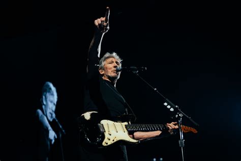 Roger Waters To Premiere ‘the Dark Side Of The Mood Redux Live At The