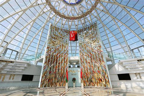 La Espina Roja El Museo Estatal Belaruso De La Historia De La Gran