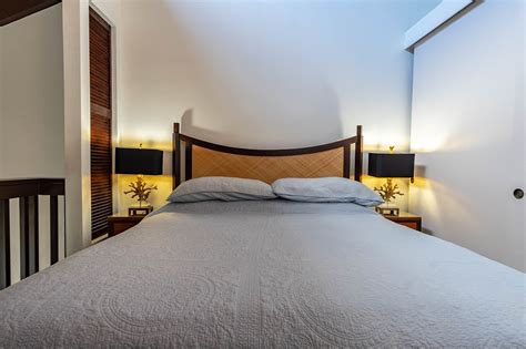 Luana Kai B306