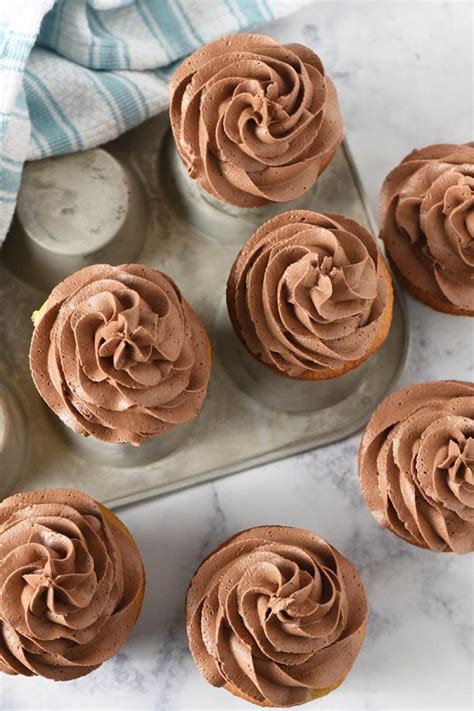 One Bowl Milk Chocolate Buttercream Frosting Flour On My Fingers