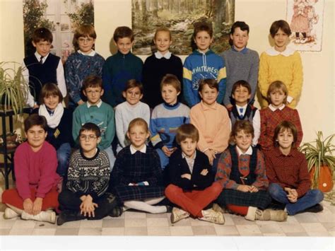 Photo De Classe CM1 Mme BOUCHER De 1988 ECOLE SAINTE MARIE Copains