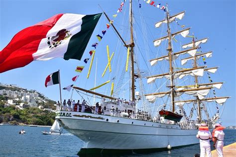 Zarpa el Buque Escuela Velero Cuauhtémoc para iniciar el Crucero de