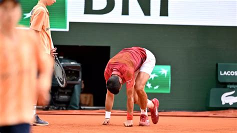 Novak Djokovic Operat Cu Succes La Menisc Dup Ce A Fost Nevoit S Se