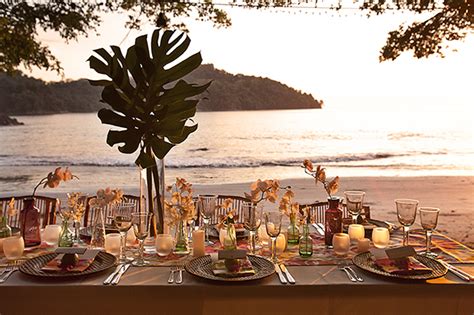 Beach Wedding Ideas in Costa Rica - The Destination Wedding Blog - Jet ...