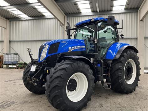 New Holland T7 200 AutoCommand