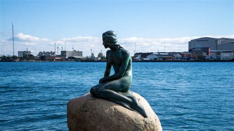 The Little Mermaid: Copenhagen's Seaside Jewel - Brad's Backpack