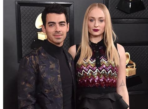 Carnet Rose Sophie Turner Et Joe Jonas Attendent Leur Premier Enfant