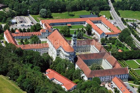 Luftbild Fürstenfeldbruck Gebäudekomplex von Kloster Fürstenfeld bei