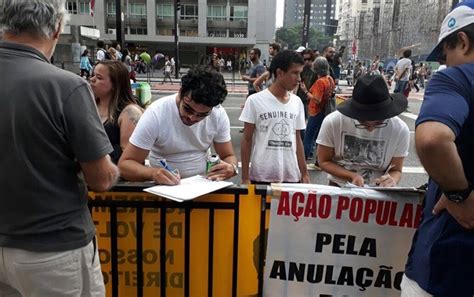 Movimento Segue Na Coleta De Assinaturas Para Anular O Impeachment De