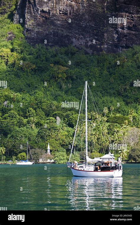 Moorea French Polynesia Cooks Bay Hi Res Stock Photography And Images