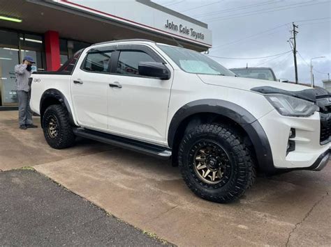 Isuzu D Max White Fuel Off Road Covert D Wheel Wheel Front