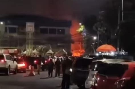 Kebakaran Landa Kawasan Kuliner Pasar Lama Tangerang Benteng Kota