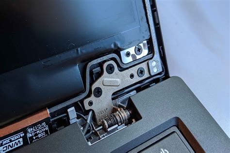 Laptop Hinge Repair In Brooklyn