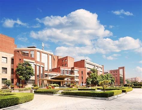 Everything You Need To Know About Amity University