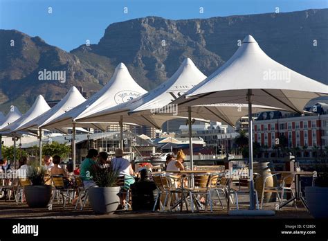 Cafe restaurant waterfront cape town hi-res stock photography and ...