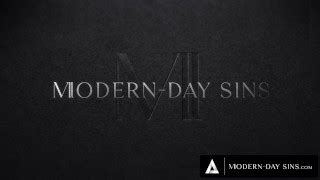 Modern Day Sins Cheating Lesbian Hime Marie Almost Caught Fucking Her 2 Hung Masseurs Next To