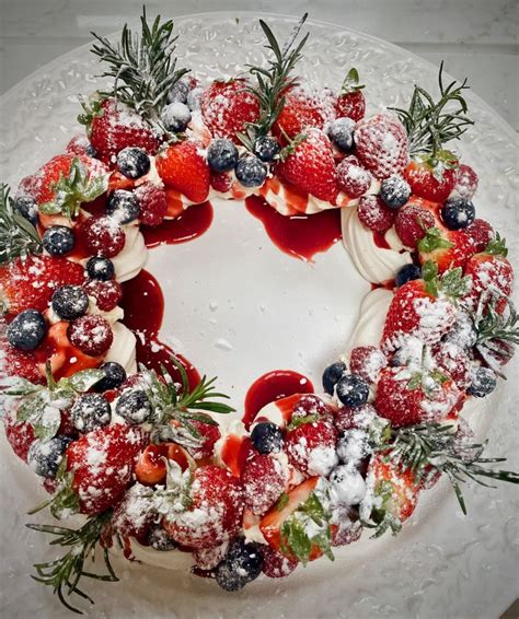 Christmas Pavlova Wreath Total Cheat Easy Peasy Lemon Squeezy
