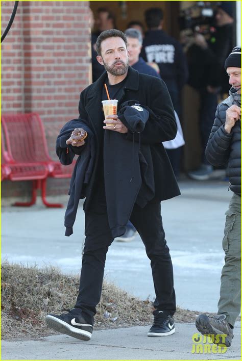 Ben Affleck Spotted Serving Drinks In Dunkin Donuts Drive Thru In