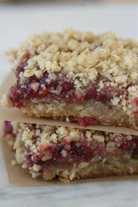 These Homemade Raspberry Oatmeal Crumble Bars Are Probably One Of The