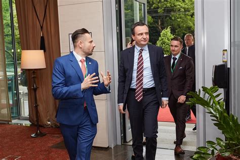 PM Kurti in Bratislava meeting with President Vučić still in question