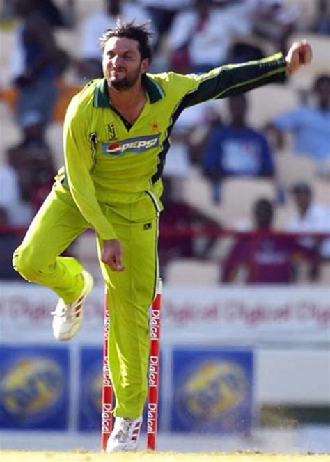 Shahid Afridi Bowling During The Second One Dayer Between West Indies And Pakistan In St Lucia