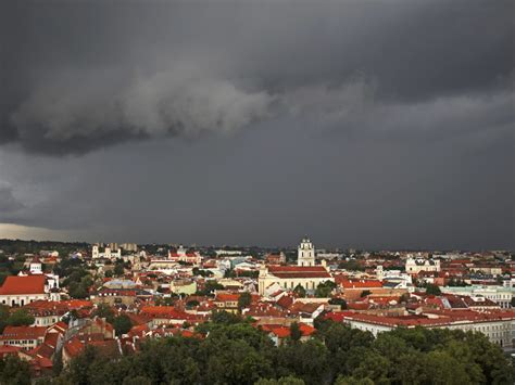 Nevreme U Srbiji Potopi Na Ulicama Po Ari I Poru Ena Stabla