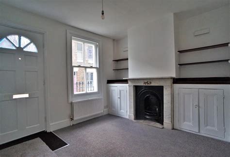 High Street Upnor Rochester Kent Bed Terraced House Pcm