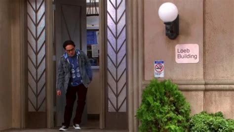 Penny Sheldon Cooper Y Leonard Hofstadter Apartment Building En