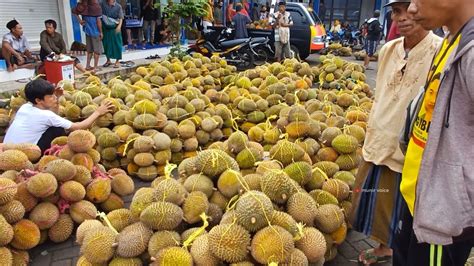 Kondisi Pasar Pasrepan Banjir Durian Pasar Buah Durian Terbesar Di