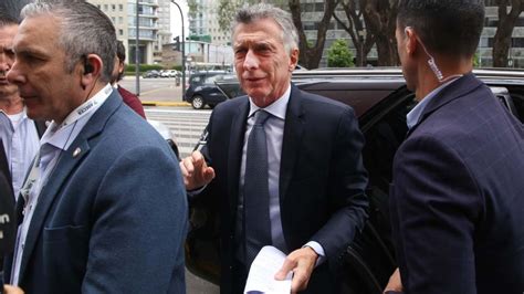 Mauricio Macri cierra el año con varias derrotas pero sigue en juego y