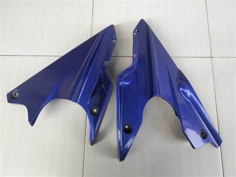 Undercowl Sambungan Fairing Bawah Kanan Kiri Yamaha R R V Biru