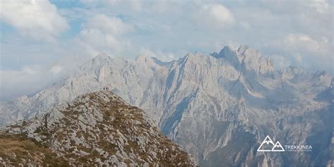 Cinco Rutas En Picos De Europa Trekkinea Viajes Con Gu As De Monta A