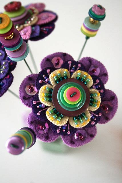 48 Button Flowers Ideas Button Flowers Button Crafts Button Art