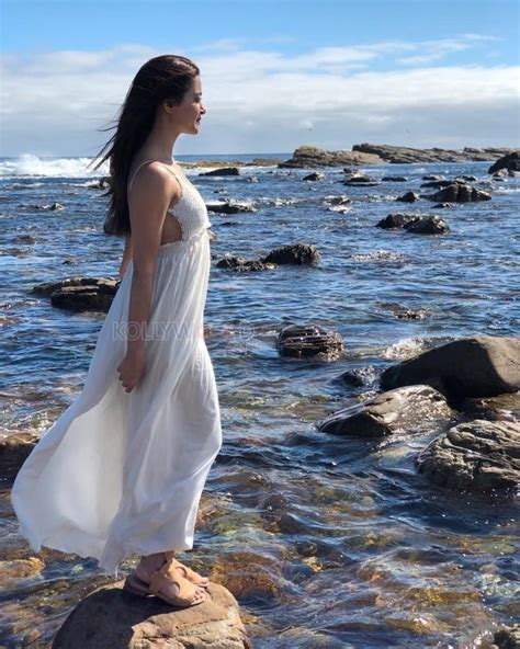 Surveen Chawla Bikini Photos 05 239818 Kollywood Zone