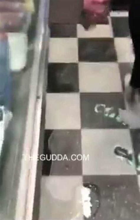 Woman Is Kicked Out Of New York City Bodega For Peeing On The Floor