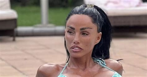 Katie Price Almost Pops Out Of Tiny Green Bikini In Dubai After Risking Arrest The Mirror