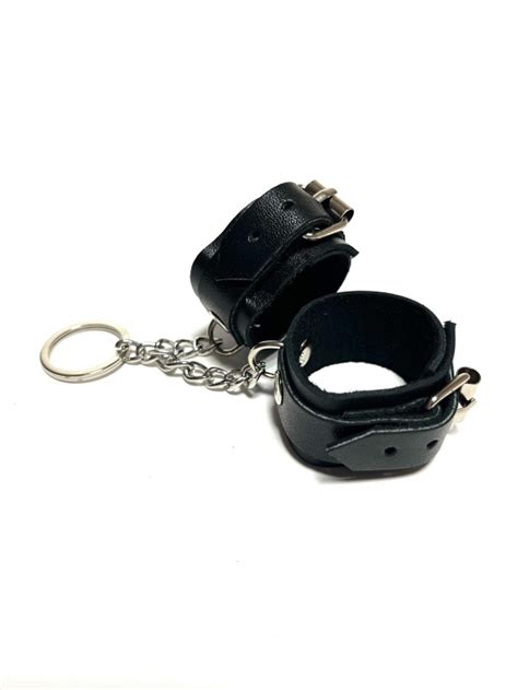 Брелок кожаный наручники - оптовая цена BDSM Arsenal