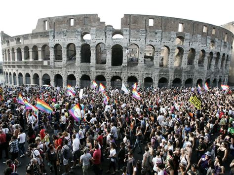 G Roma Recebe Parada Gay Lady Gaga Como Convidada Not Cias Em Mundo