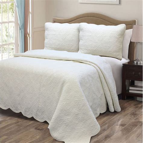 Cozy Line Home Fashion Blantyre Scalloped Edge Quilt Set Bedding Sets