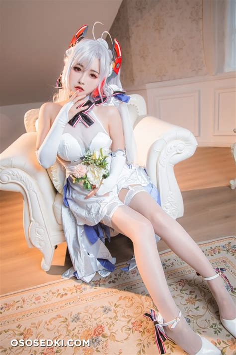 Momoko Prinz Eugen Azur Lane Naked Cosplay Asian Photos