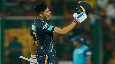 Shubman Gill Ipl 2023 Final शुभमनला लवकर Out करण्याच धोनीला टेन्शन