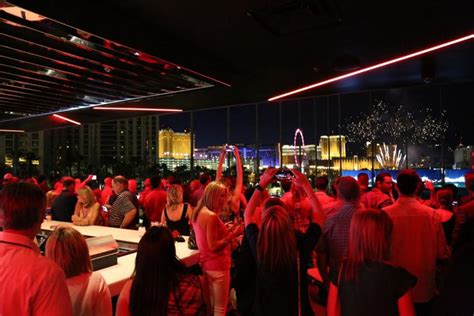 Here's what it's like to party at Topgolf Las Vegas | Golf Courses ...