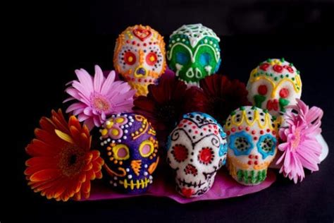 DIY Sugar Skulls for Day of the Dead - JaMonkey