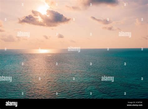 Paisaje marino de la naturaleza fotografías e imágenes de alta