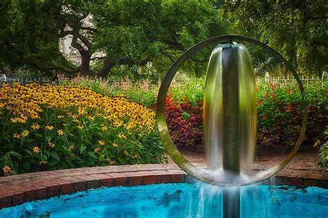 Round Water Sculpture Prescott Park Garden By Jeff Sinon Water