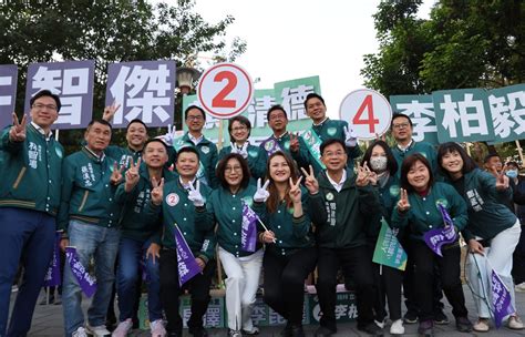 選舉倒數兩天 蕭美琴、陳其邁陪同李昆澤全力衝刺拜票 站路口、車掃 獲得民眾熱烈回應 天天上新聞