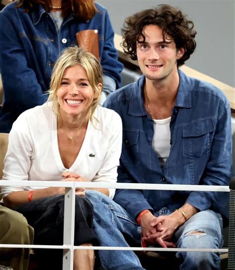 Pin By Maggie Guo On A Fashionable Couples Sienna Miller Sienna